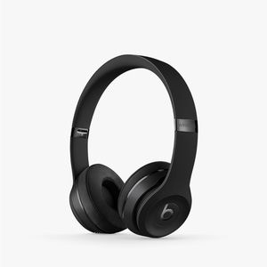 BEATS SOLO 3 wireless headphones in Black, never used but brought on a trip!